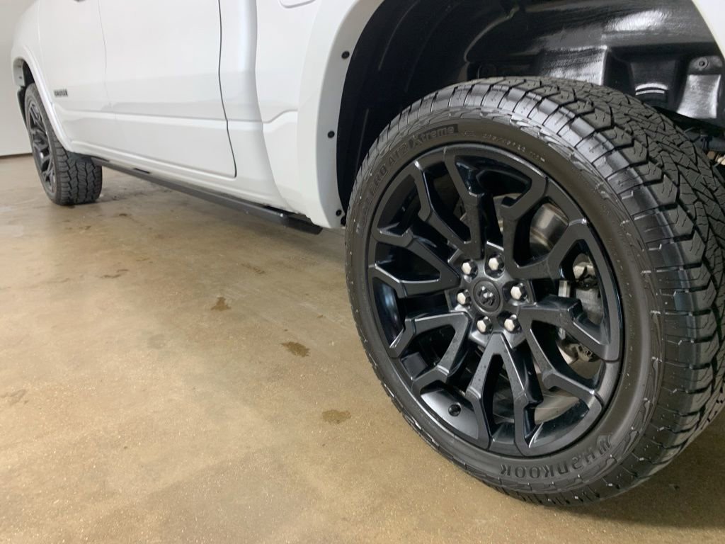 Used 2025 RAM 1500 Limited AWD/4WD image 19