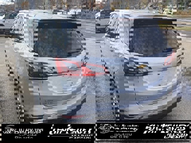 Used 2020 Chevrolet Equinox LT image 2