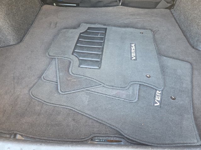 Used 2023 Nissan Versa SV image 20