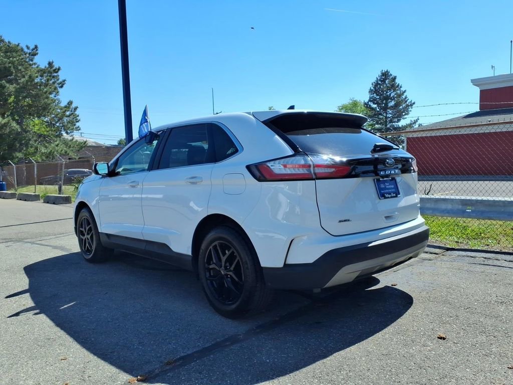 Certified 2024 Ford Edge SEL w/ Convenience Package AWD/4WD image 8