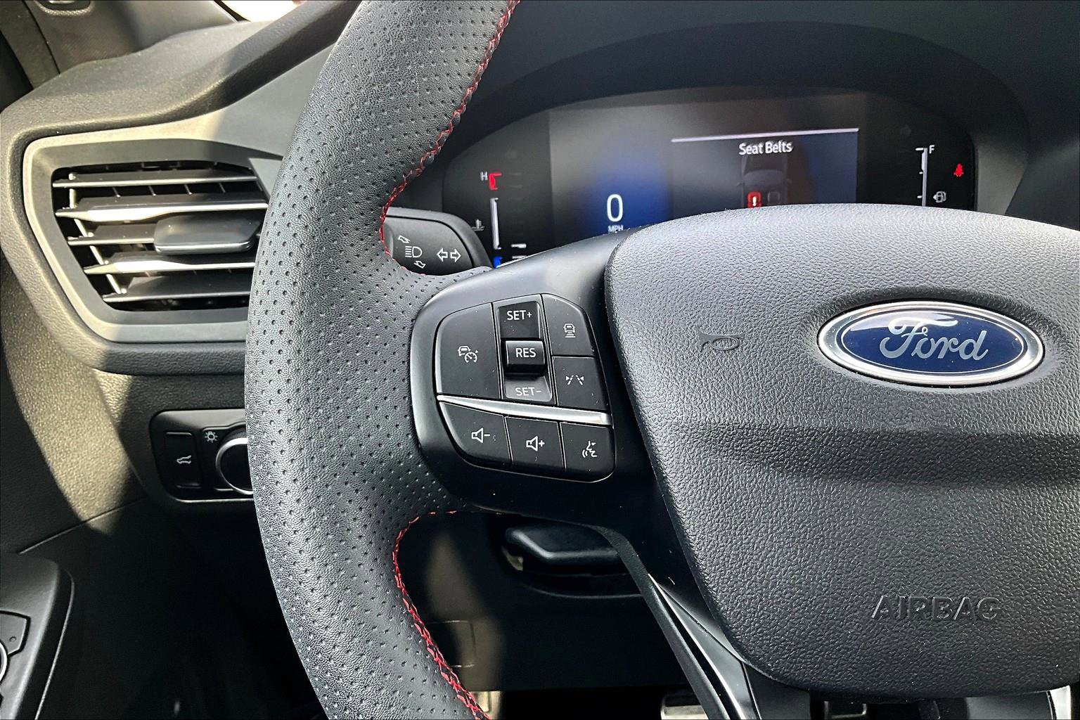 Certified 2023 Ford Escape ST-Line w/ Tech Pack #1 image 9