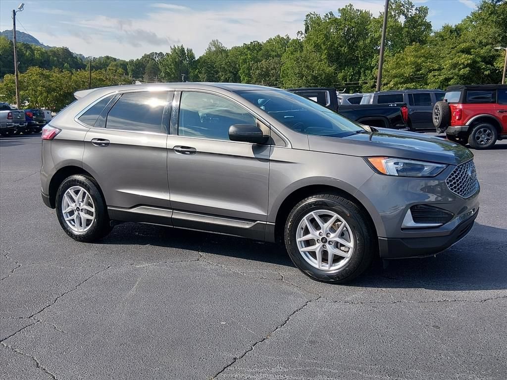 Certified 2023 Ford Edge SEL AWD/4WD image 2