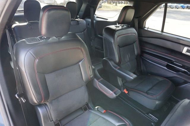 Certified 2023 Ford Explorer ST-Line w/ Class IV Trailer Tow Package image 19