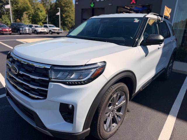 Certified 2025 Ford Explorer Active w/ Active Comfort Package AWD/4WD image 13