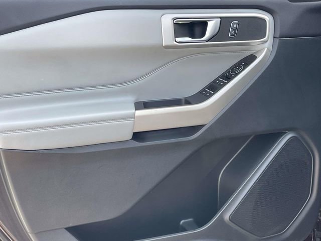 Certified 2022 Ford Explorer XLT w/ Equipment Group 202A image 12