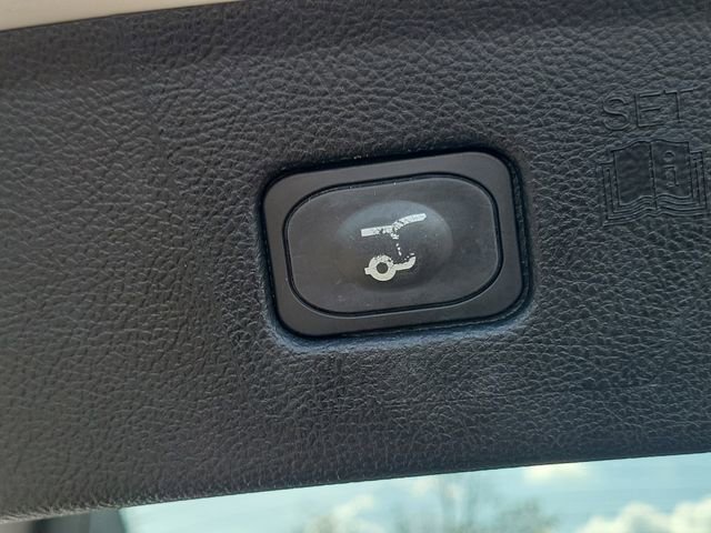 Certified 2023 Ford Edge SEL w/ Convenience Package AWD/4WD image 9