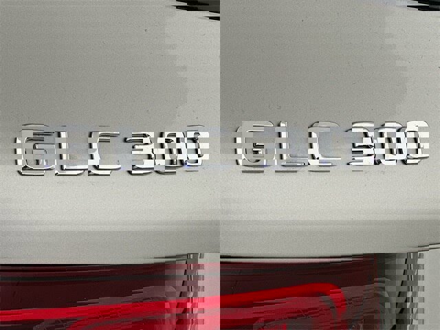 Used 2020 Mercedes-Benz GLC 300 4MATIC image 26