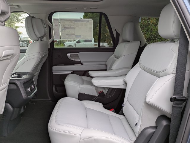 Certified 2027 Ford Expedition Max Platinum w/ Driver's Package AWD/4WD image 14