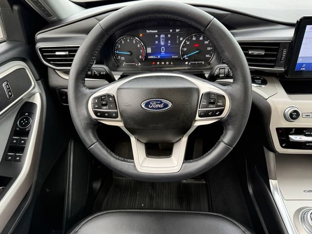 Certified 2023 Ford Explorer XLT w/ Equipment Group 202A AWD/4WD image 30