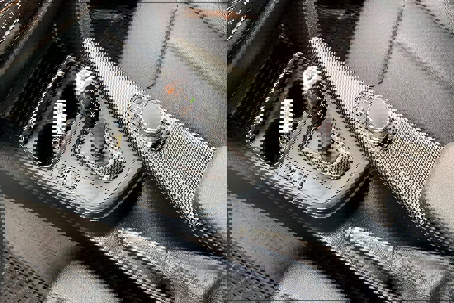 Used 2018 BMW 320i Sedan image 15