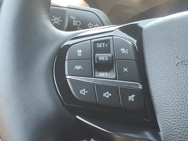 Certified 2023 Ford Explorer Platinum w/ Technology Package AWD/4WD image 8