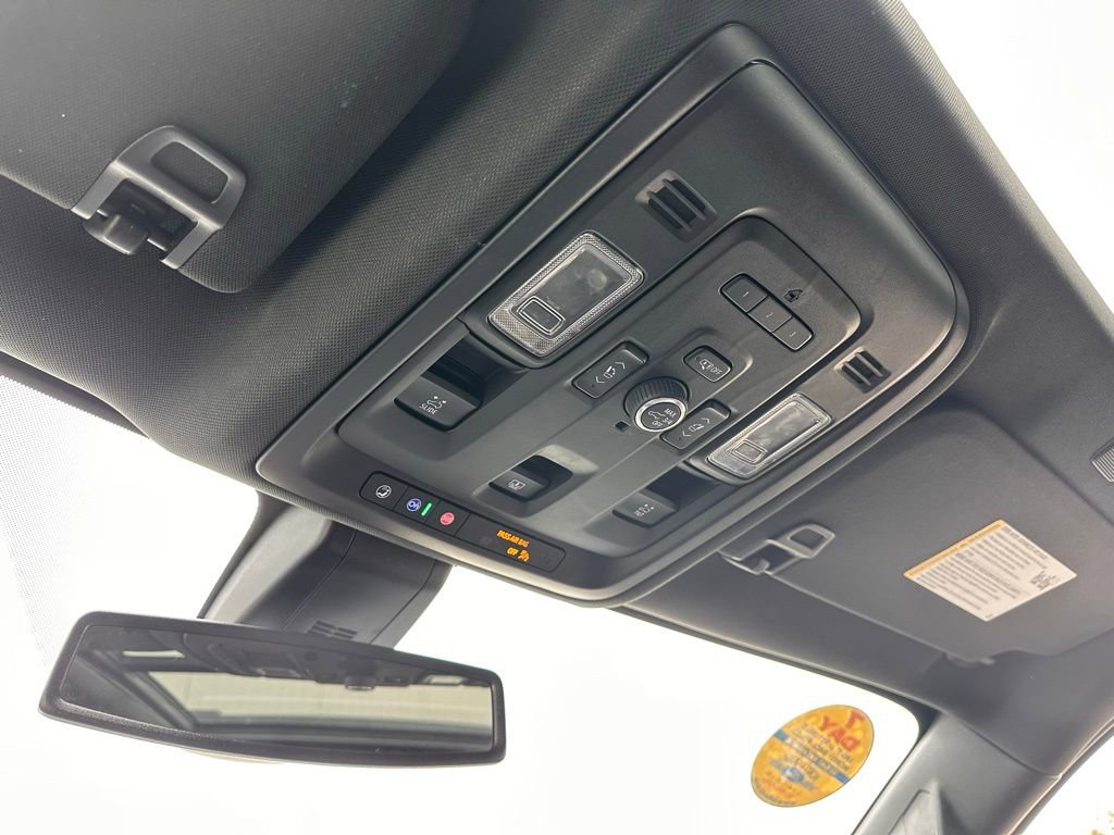 Used 2021 GMC Yukon AT4 w/ AT4 Premium Plus Package image 28