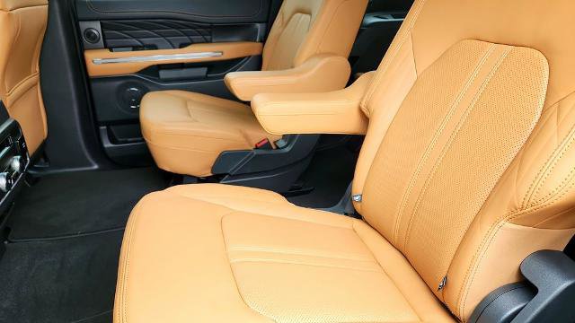 Certified 2023 Ford Expedition Platinum image 36