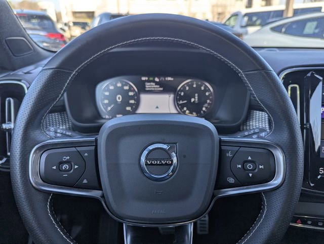 Used 2021 Volvo XC40 T5 R-Design w/ Protection Package Premier image 27