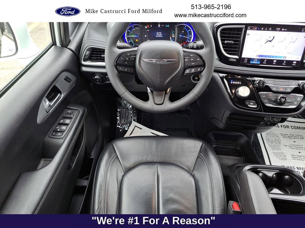 Used 2022 Chrysler Pacifica Touring-L w/ S Appearance Package image 11