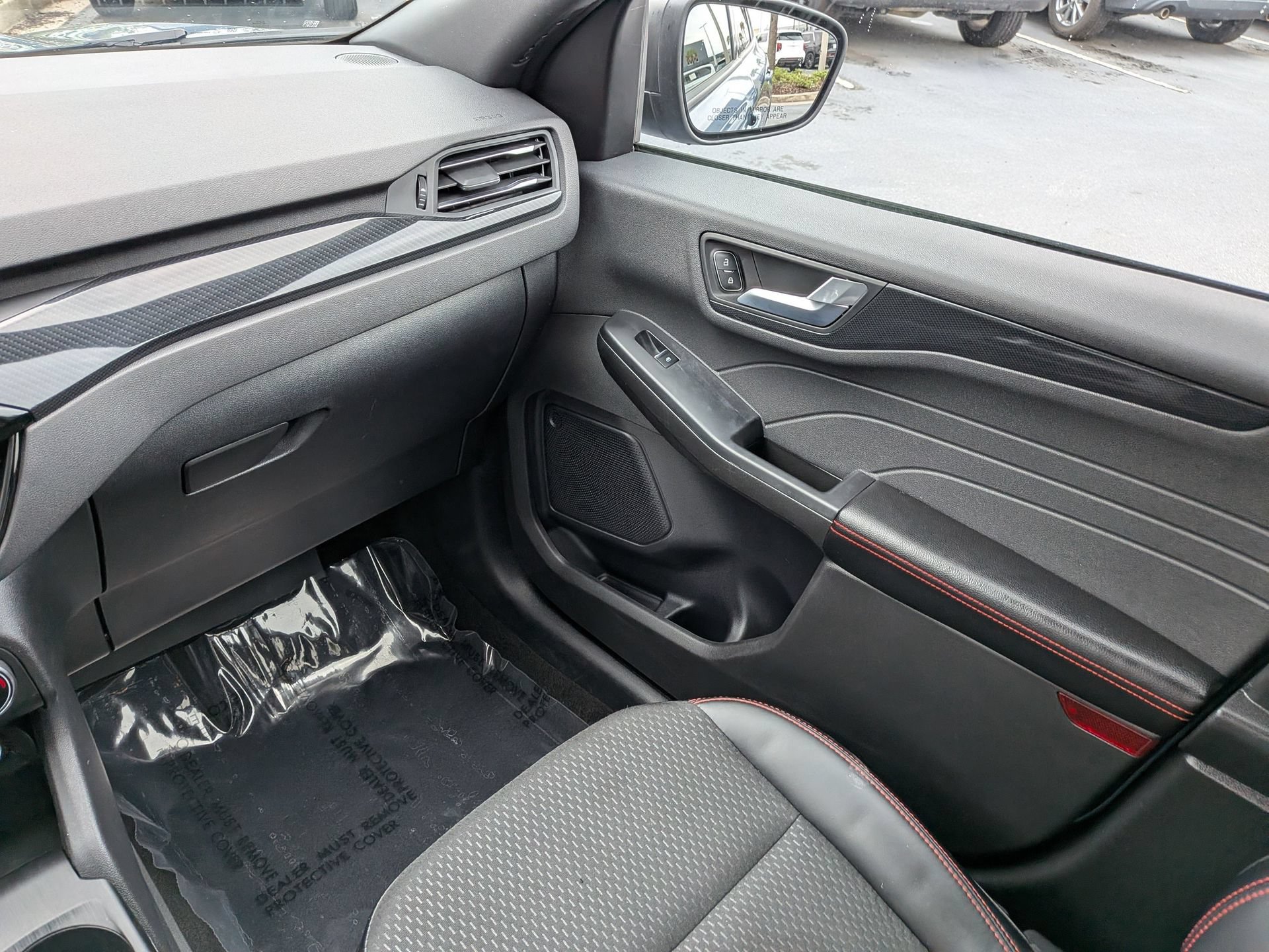 Certified 2025 Ford Escape ST-Line FWD image 19