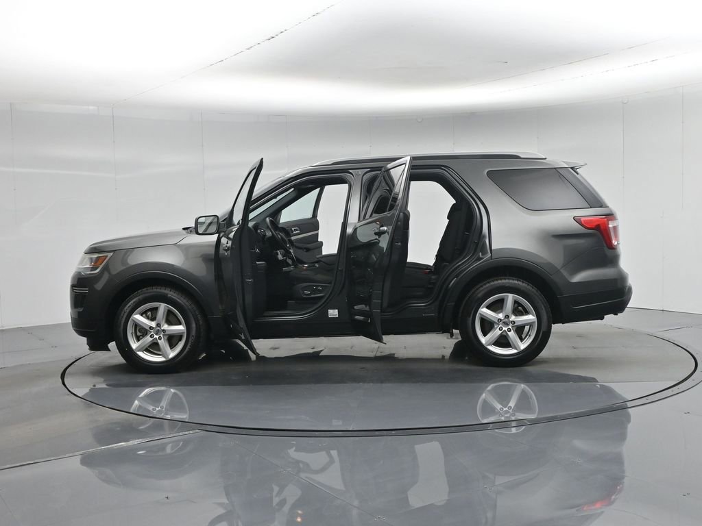 Certified 2018 Ford Explorer XLT image 59