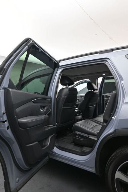 Used 2023 Honda Pilot Elite image 15