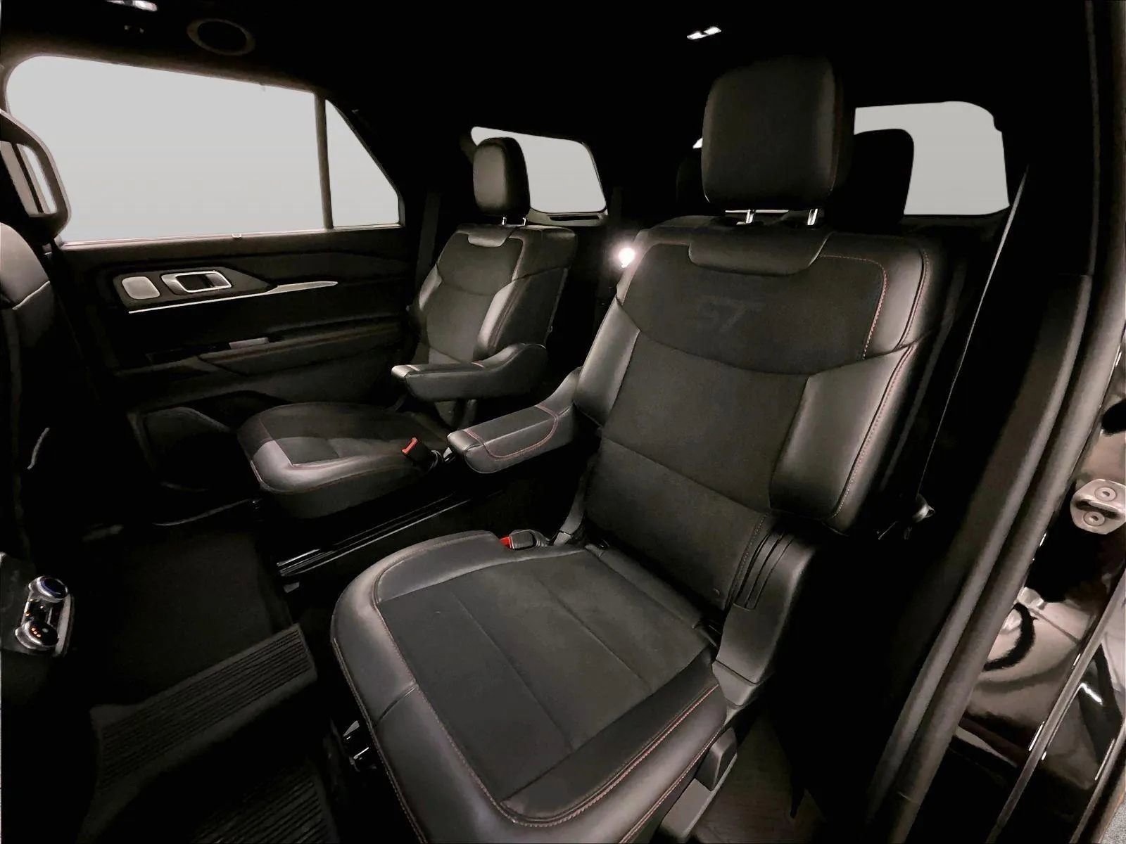 Certified 2025 Ford Explorer ST AWD/4WD image 25
