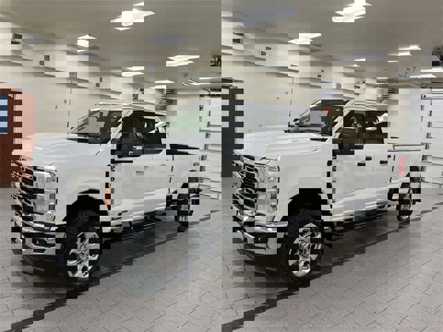 Certified 2024 Ford F350 XLT image 3