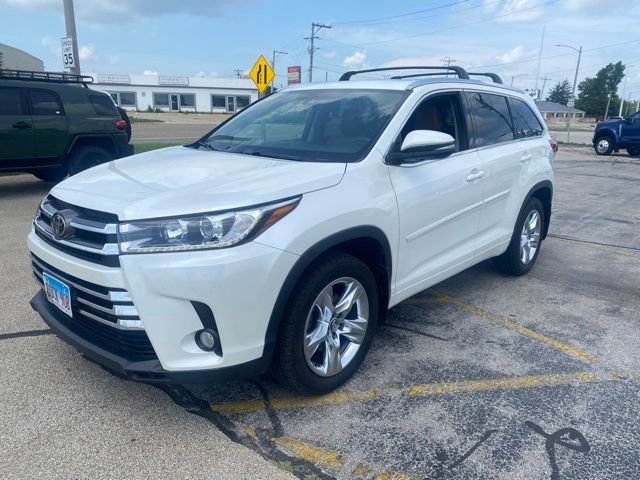 Used 2018 Toyota Highlander Limited w/ Protection Package #3 AWD/4WD image 2