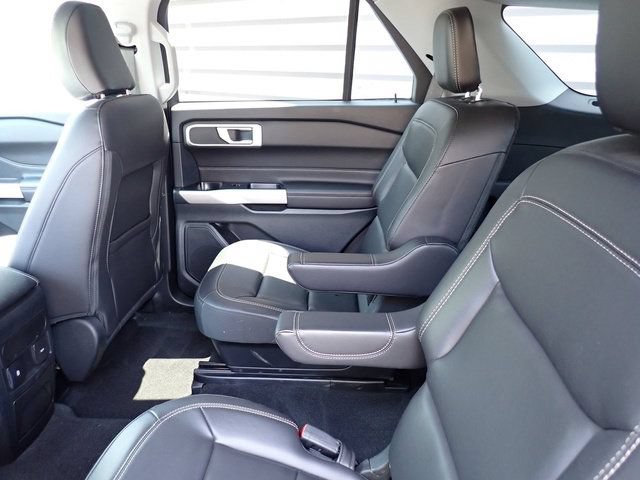 Certified 2024 Ford Explorer XLT w/ Equipment Group 202A AWD/4WD image 19