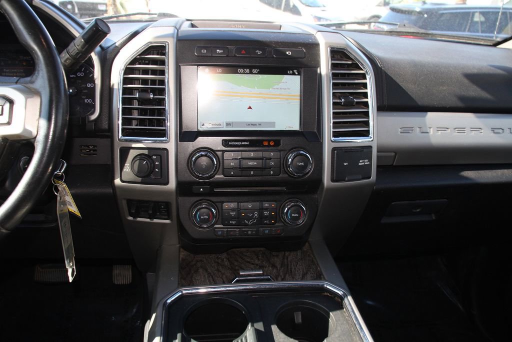 Certified 2017 Ford F250 Lariat w/ Chrome Package image 18