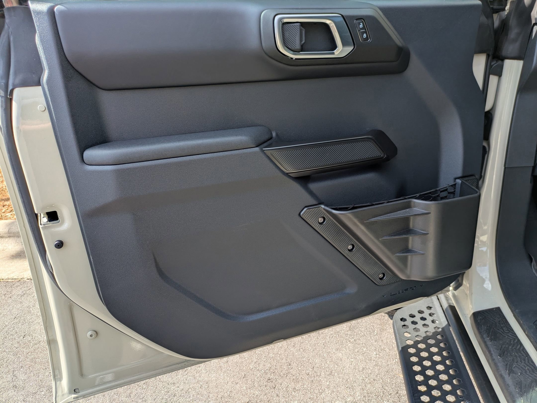 Certified 2025 Ford Bronco Badlands image 11