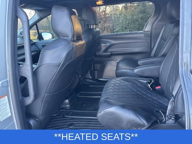 Used 2024 Toyota Sienna XSE w/ XSE Premium Package image 15