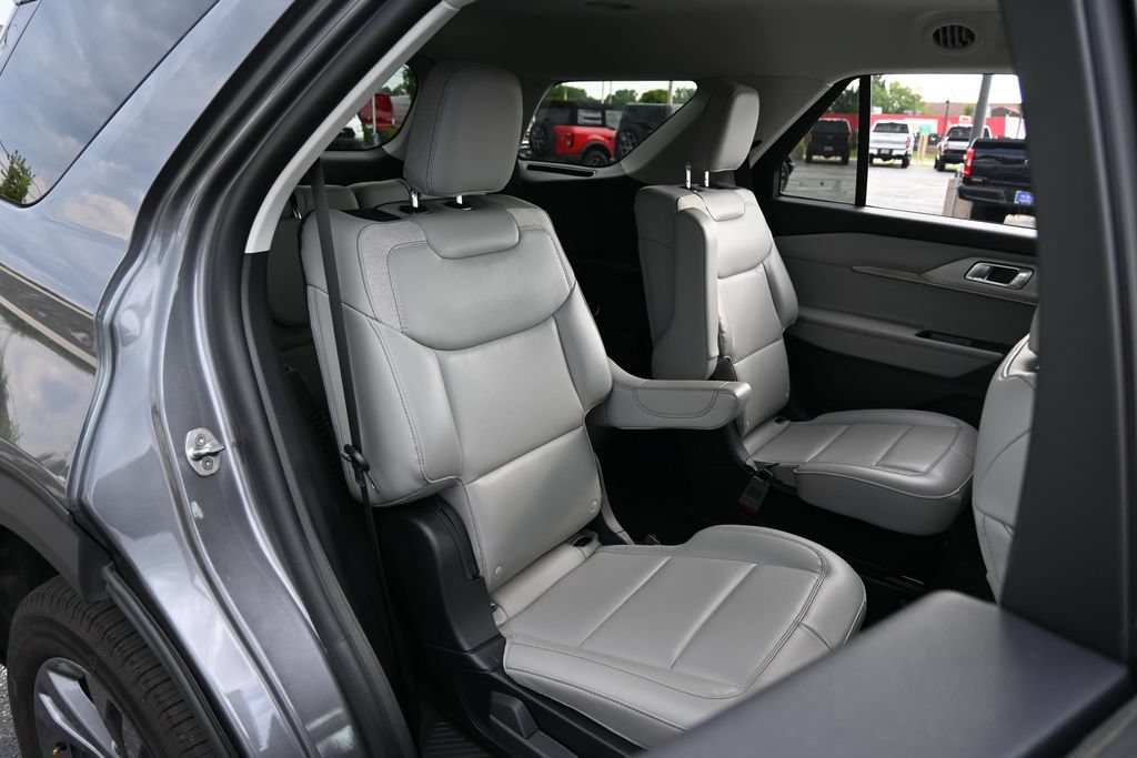 Certified 2026 Ford Explorer Active w/ Active Comfort Package AWD/4WD image 26