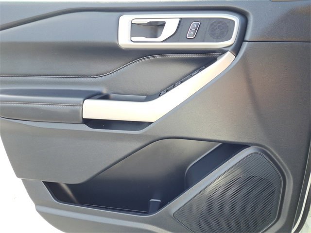 Certified 2022 Ford Explorer XLT w/ Class IV Trailer Tow Package image 21