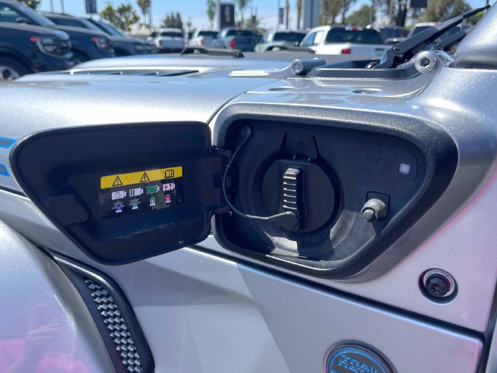 Used 2021 Jeep Wrangler Unlimited Rubicon 4xe w/ Steel Bumper Group AWD/4WD image 13