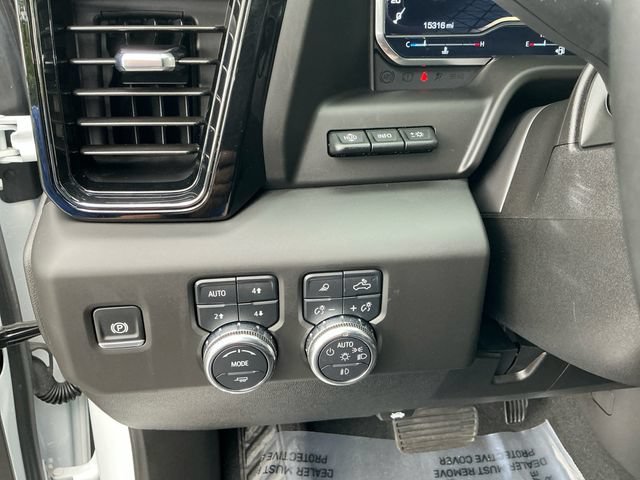 Used 2025 GMC Sierra 2500 AT4 w/ AT4 Premium Plus Package AWD/4WD image 27
