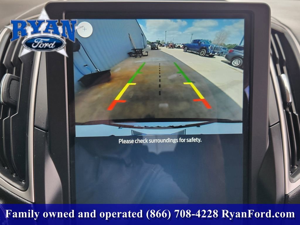 Certified 2024 Ford Edge SE image 13