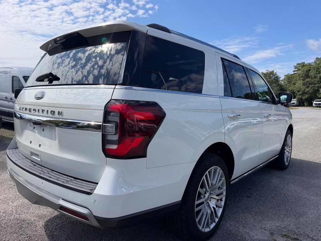 Certified 2024 Ford Expedition Limited AWD/4WD image 12