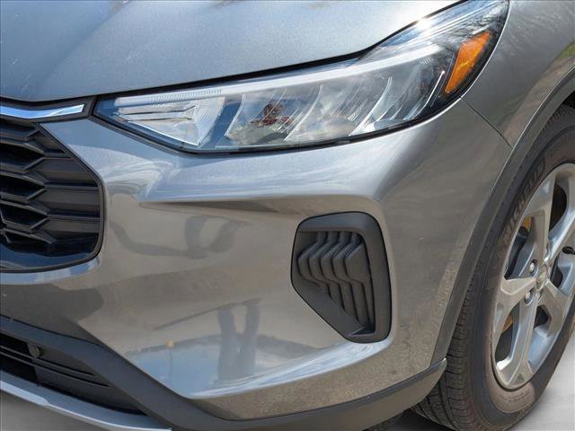 Certified 2025 Ford Escape ST-Line w/ Equipment Group 301A image 10