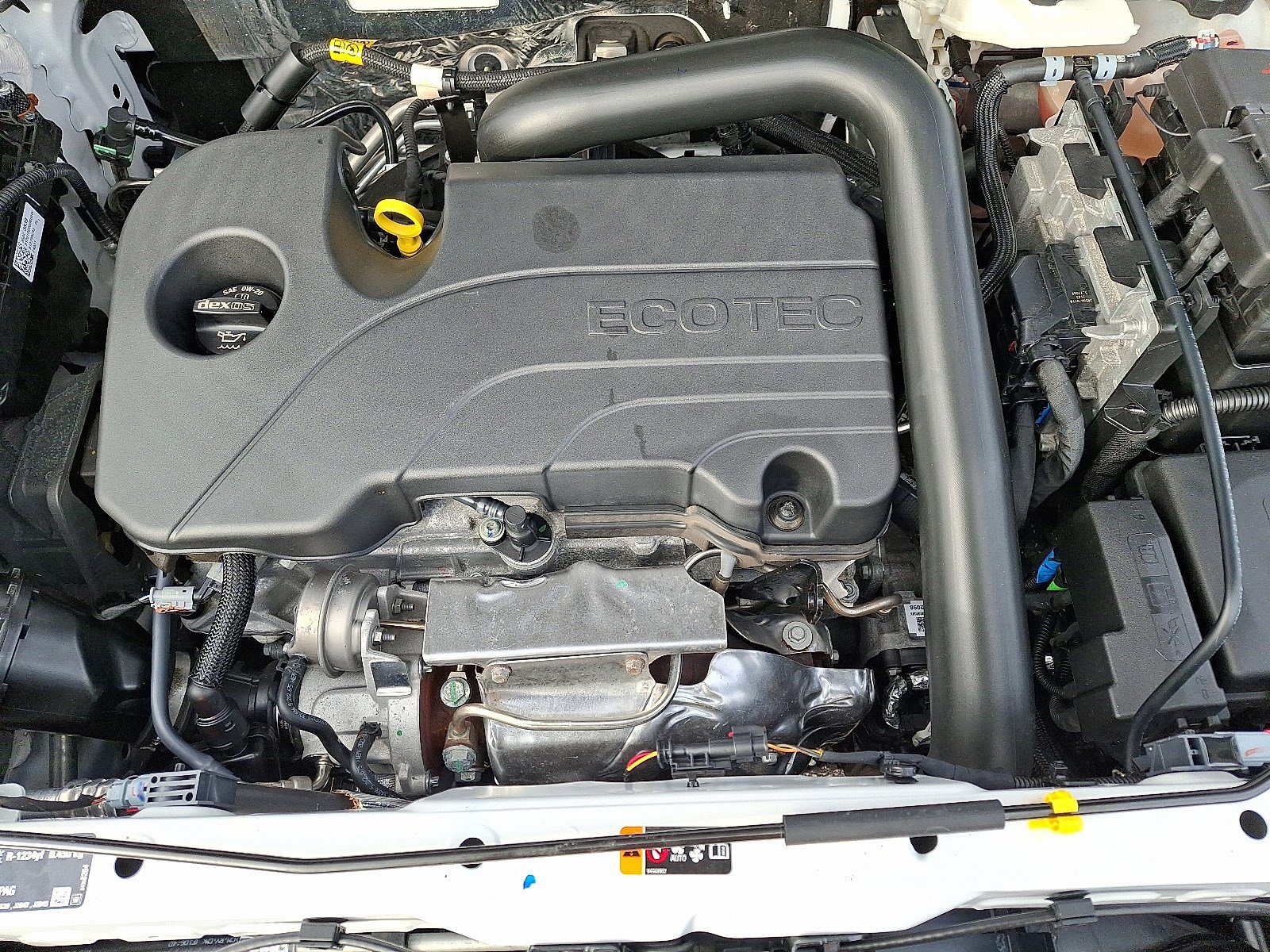 Used 2024 GMC Terrain SLT image 27