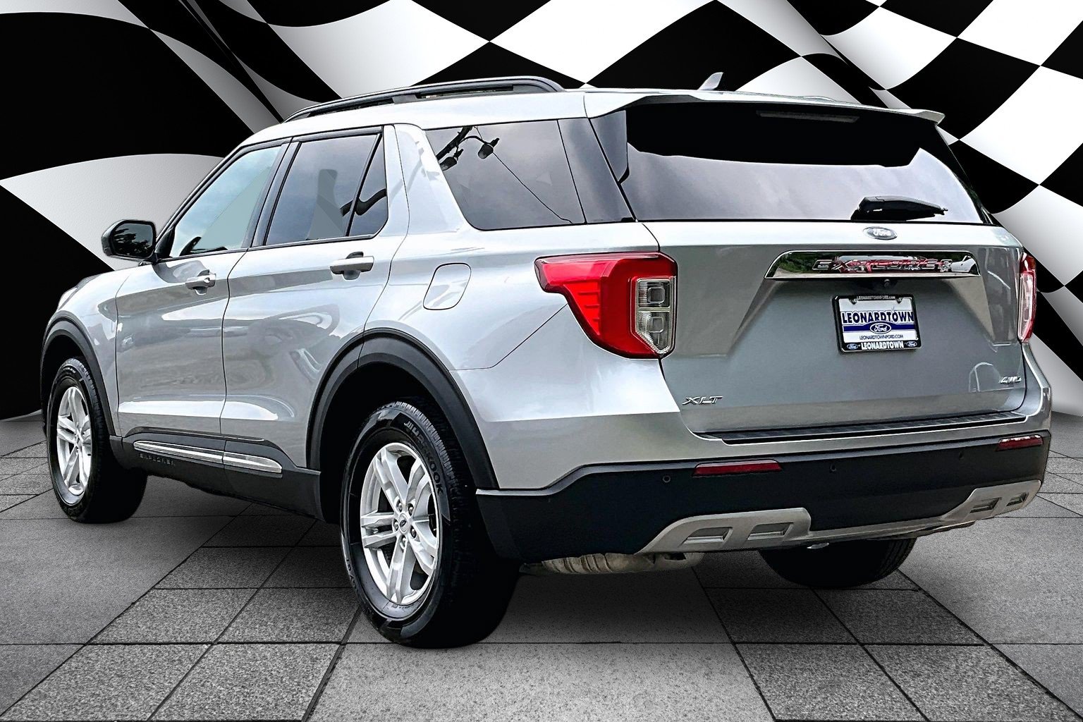 Certified 2023 Ford Explorer XLT w/ Equipment Group 202A AWD/4WD image 12