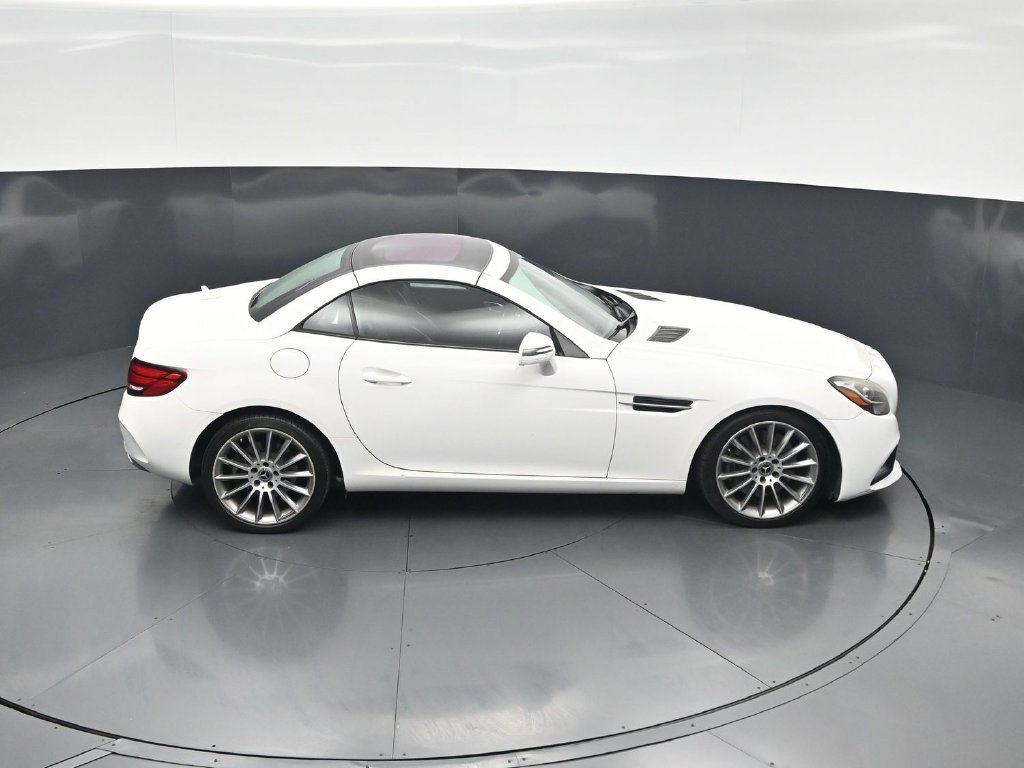 Used 2017 Mercedes-Benz SLC 300 image 34