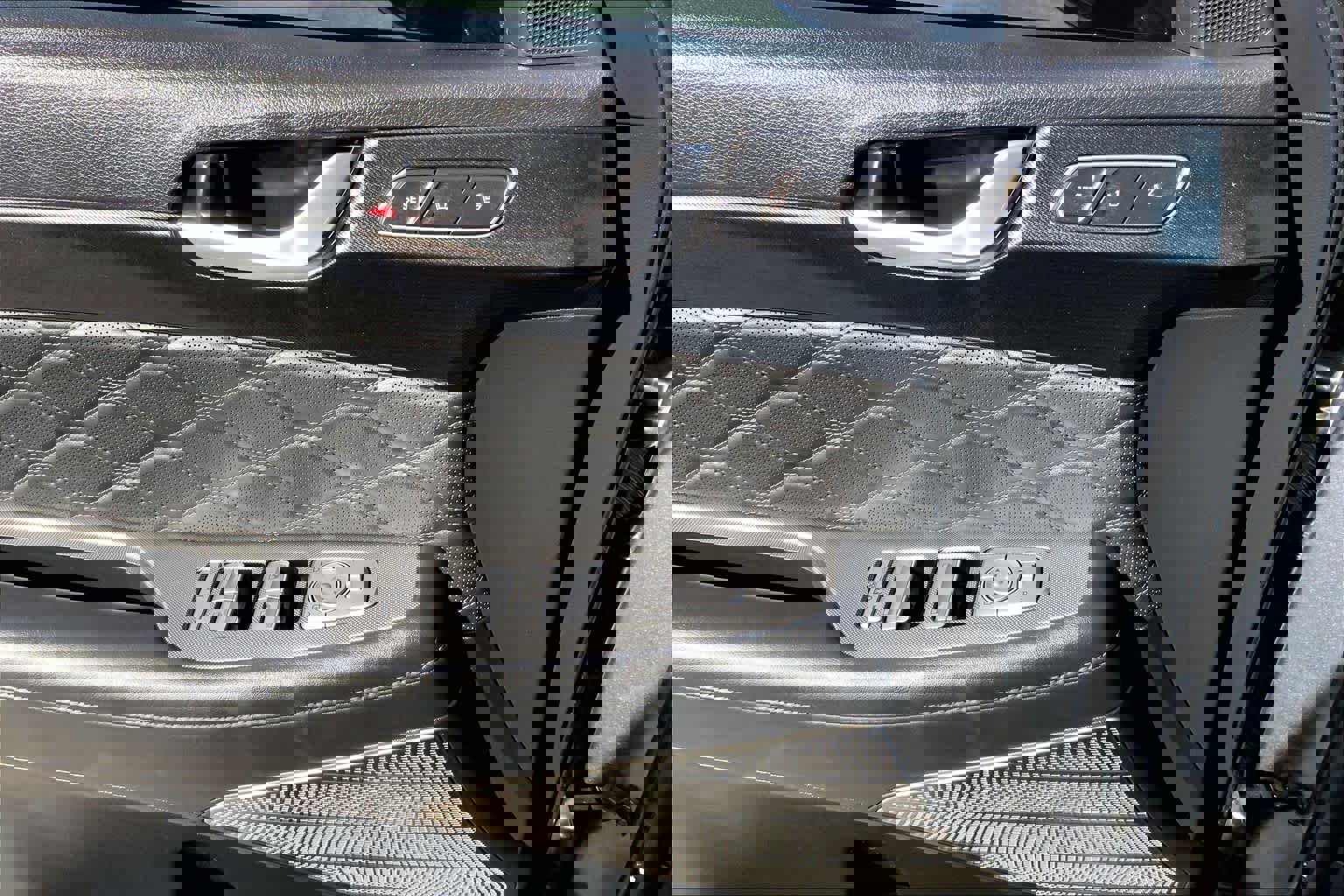 Used 2022 Hyundai Palisade Calligraphy image 32