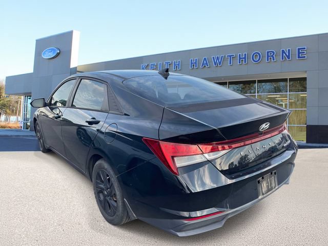 Used 2022 Hyundai Elantra Blue FWD image 4