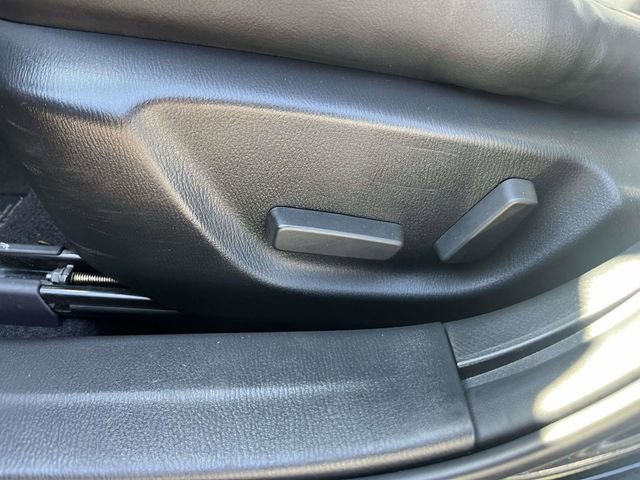 Used 2018 MAZDA MAZDA3 Touring FWD image 18