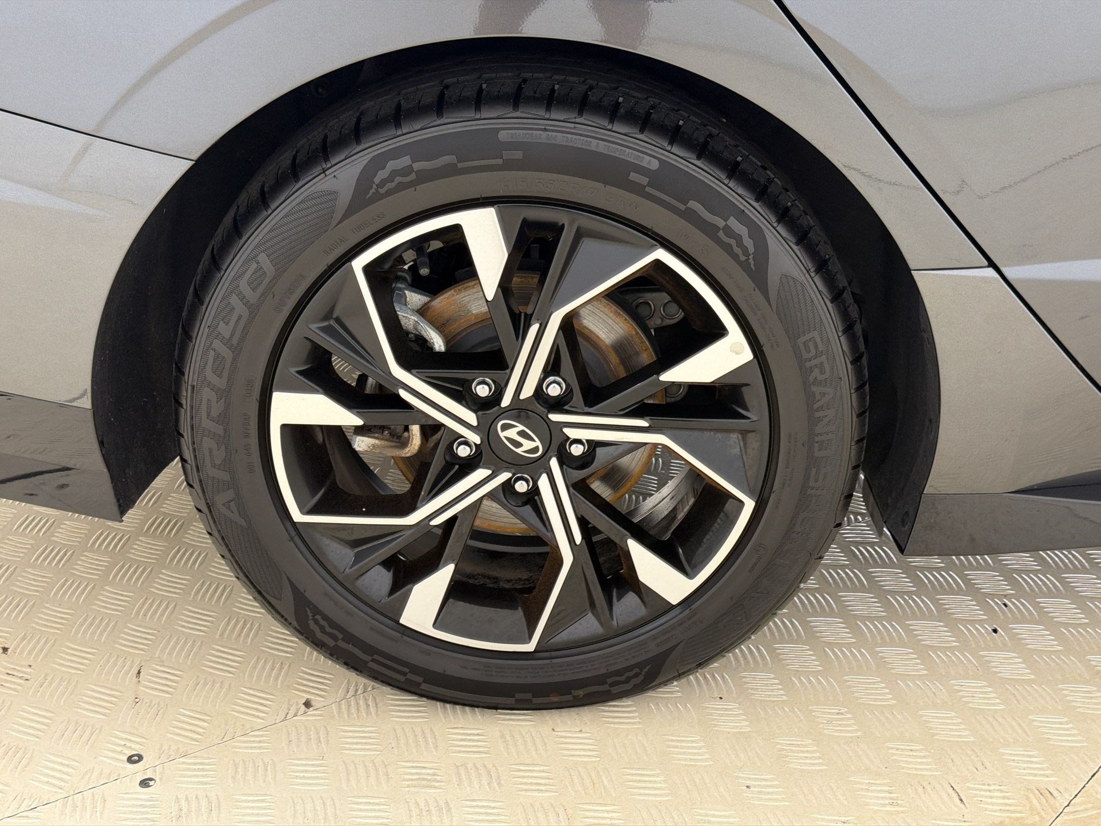 Used 2025 Hyundai Sonata SEL FWD image 12