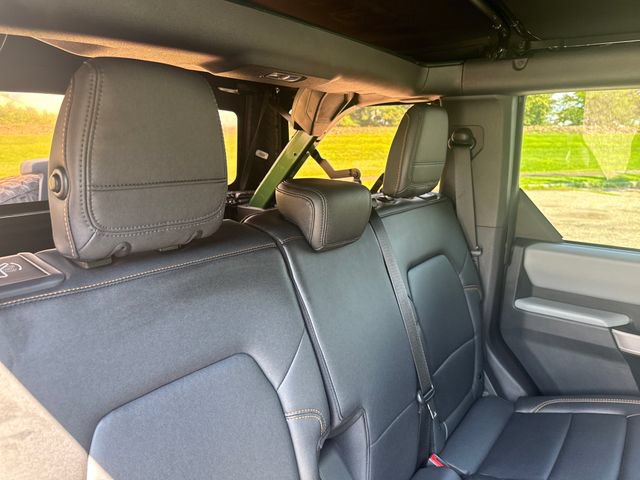 Certified 2022 Ford Bronco Badlands w/ Sasquatch Package AWD/4WD image 33