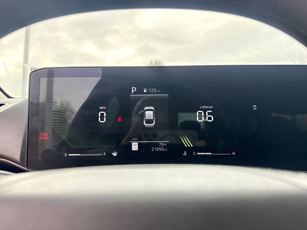 Used 2025 Kia K4 LXS image 12