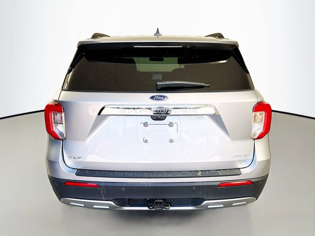 Certified 2024 Ford Explorer XLT w/ Equipment Group 202A AWD/4WD image 10