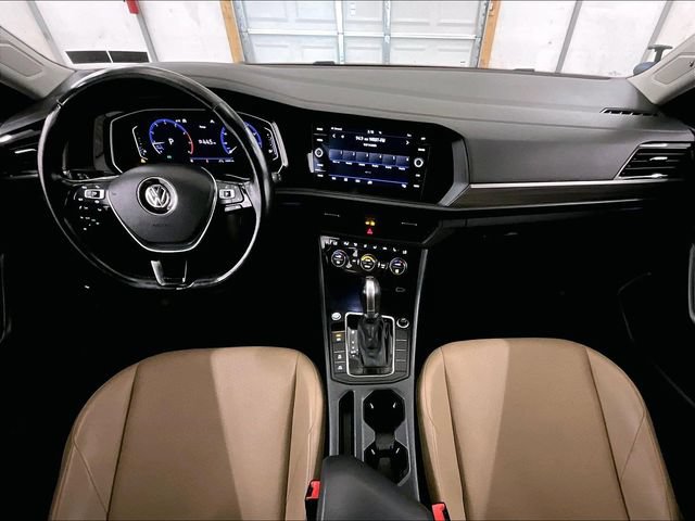 Used 2019 Volkswagen Jetta SEL w/ Cold Weather Package FWD image 14