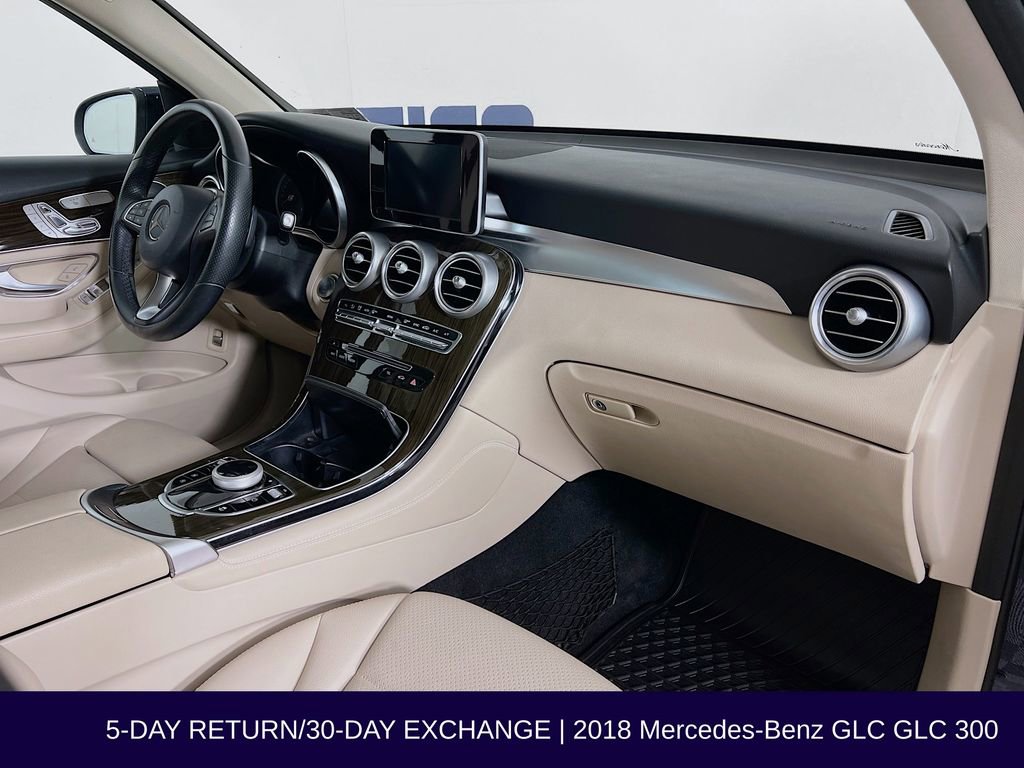 Used 2018 Mercedes-Benz GLC 300 4MATIC image 32