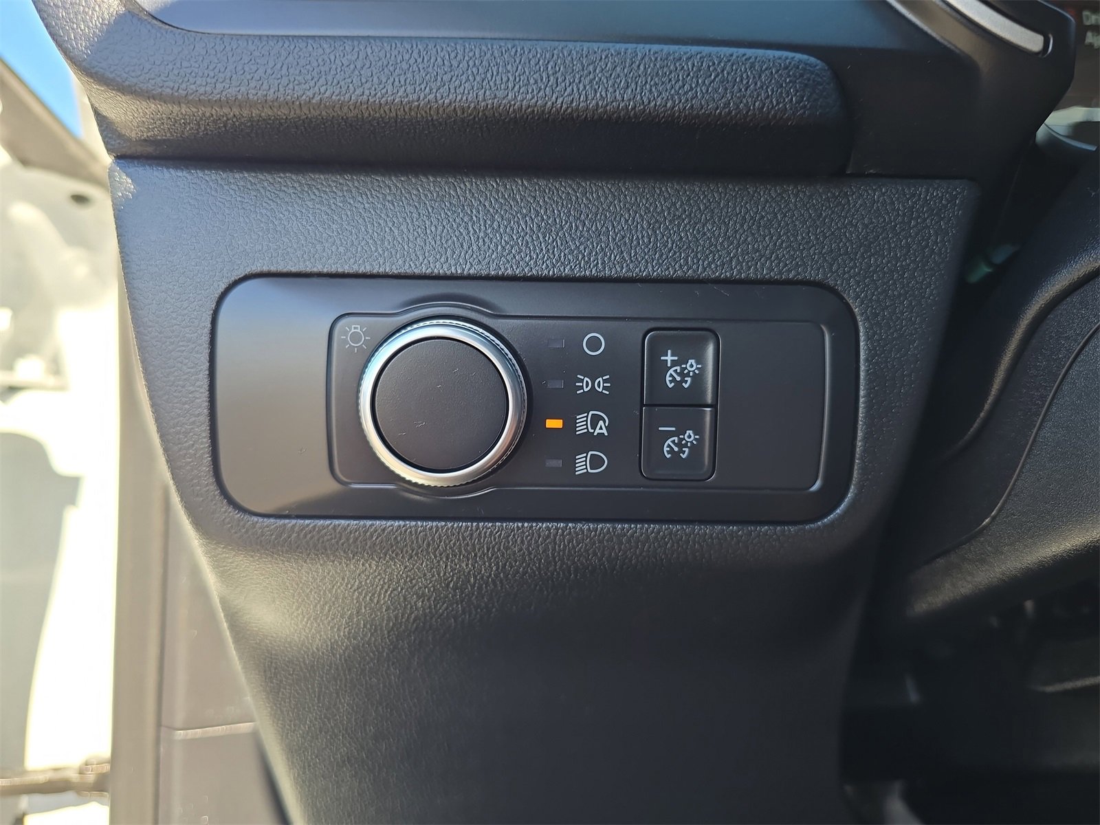 Certified 2021 Ford Escape SE w/ SE Sport Appearance Package image 21