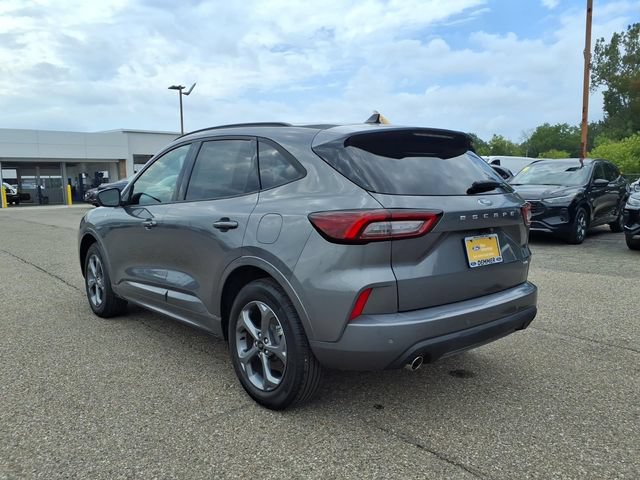Certified 2024 Ford Escape ST-Line w/ Tech Pack #1 AWD/4WD image 5